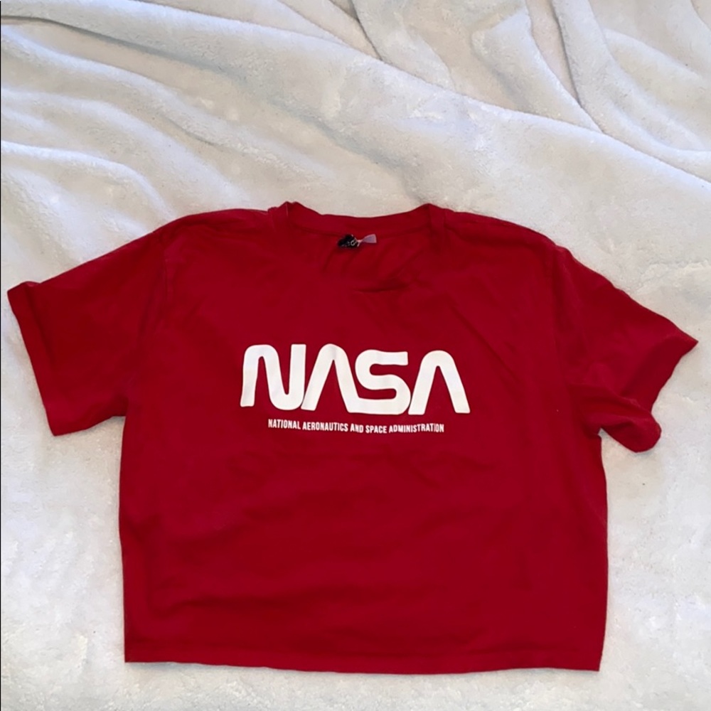 Short sleeve crop top